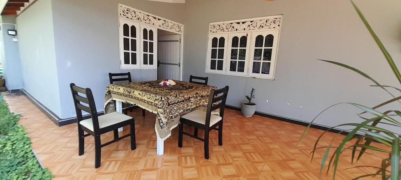 Tehan Homestay Dikwella Quarto foto